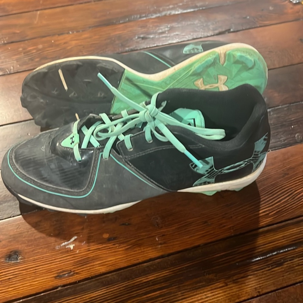 Under armor girls softball cleats